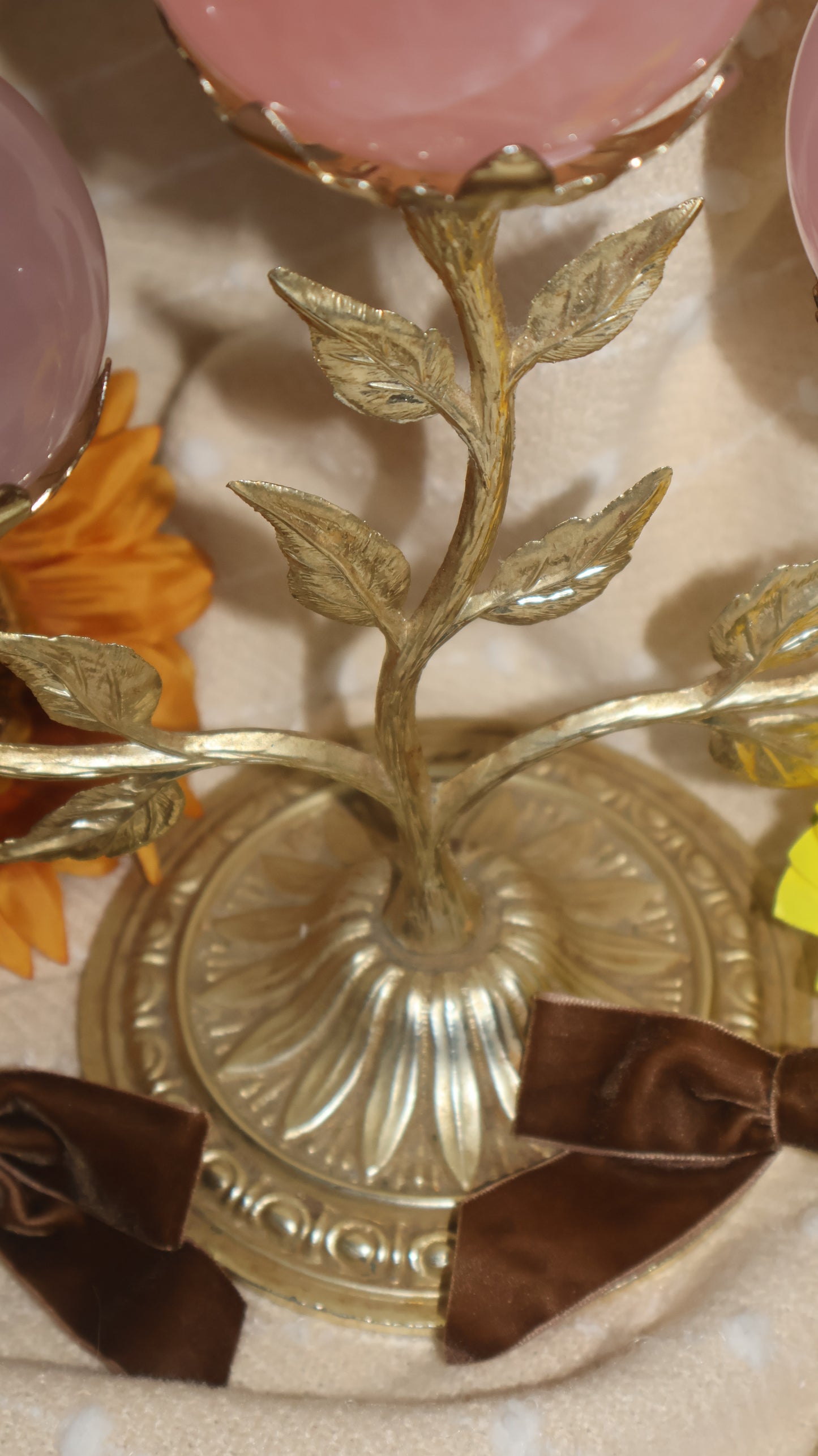 Vintage Gold Lotus Flower Trio Sphere Stand