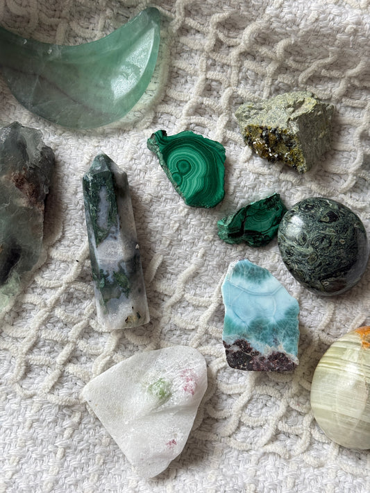 STEAL DEAL💚Green Crystal Bundle ✨