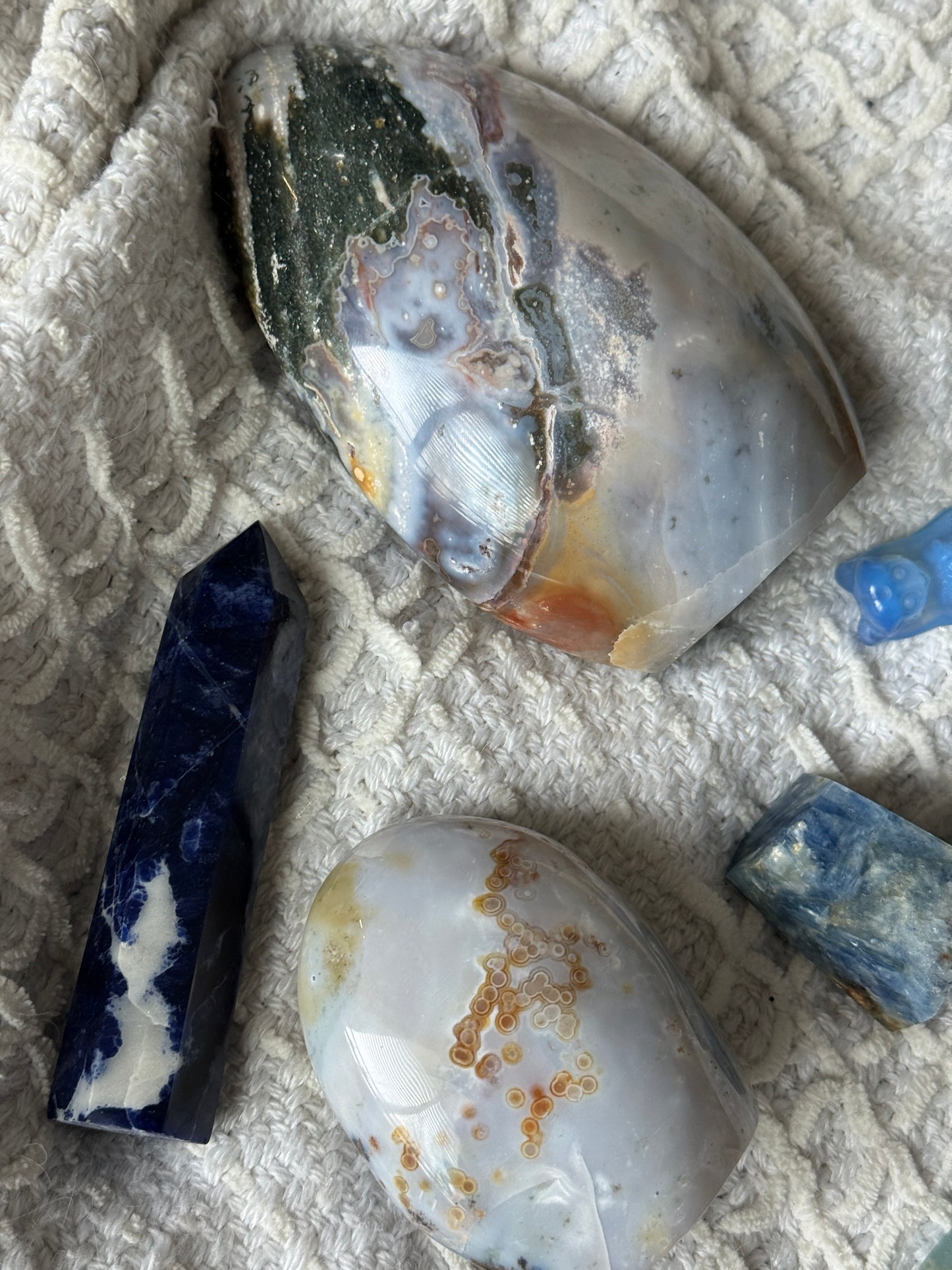 STEAL DEAL💙 Moody Blue Crystal Bundle ✨