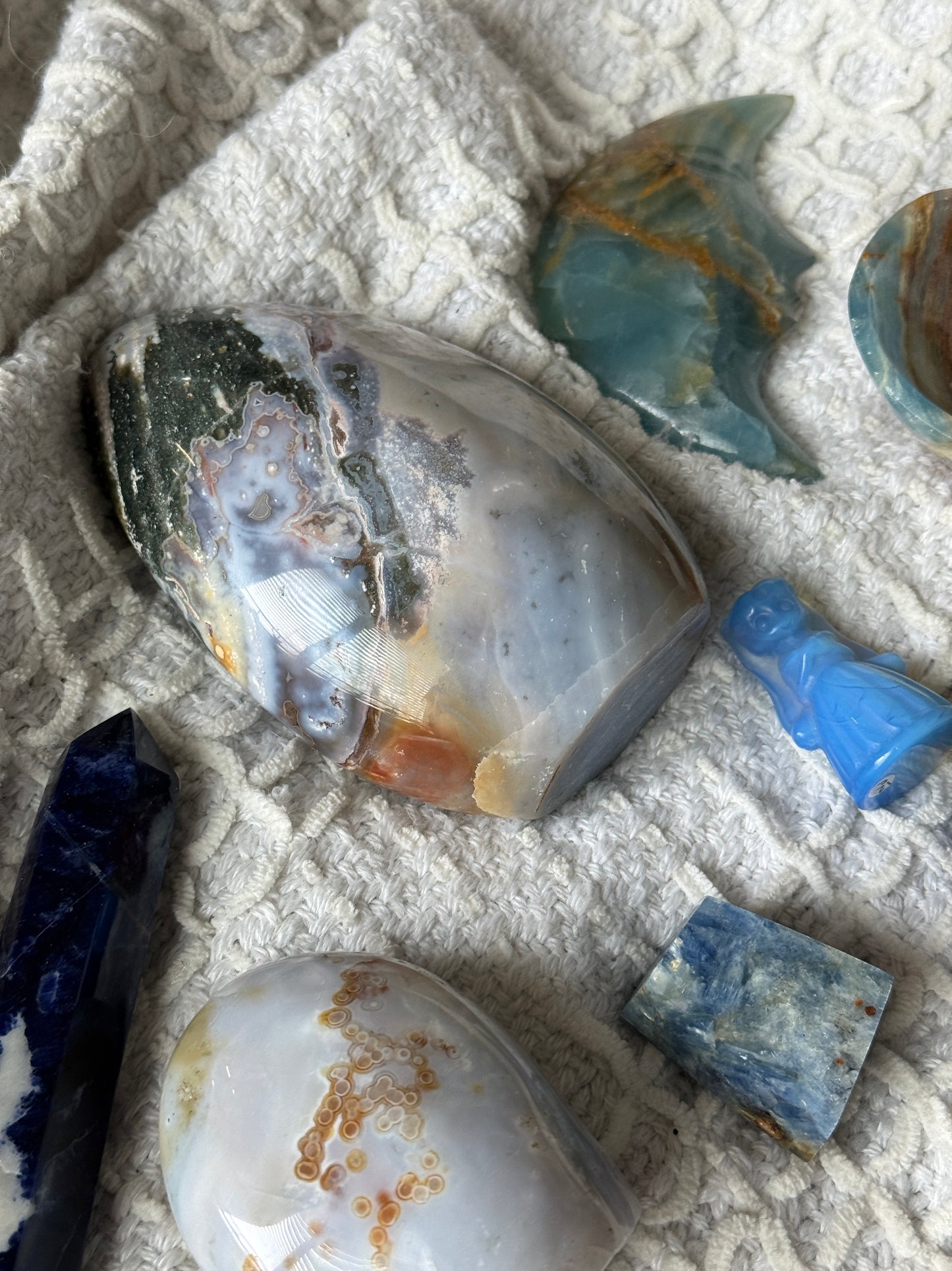 STEAL DEAL💙 Moody Blue Crystal Bundle ✨