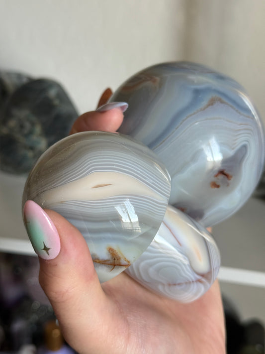 Pastel banded orca agate sphere and mushroom bundle ✨🫶🏻