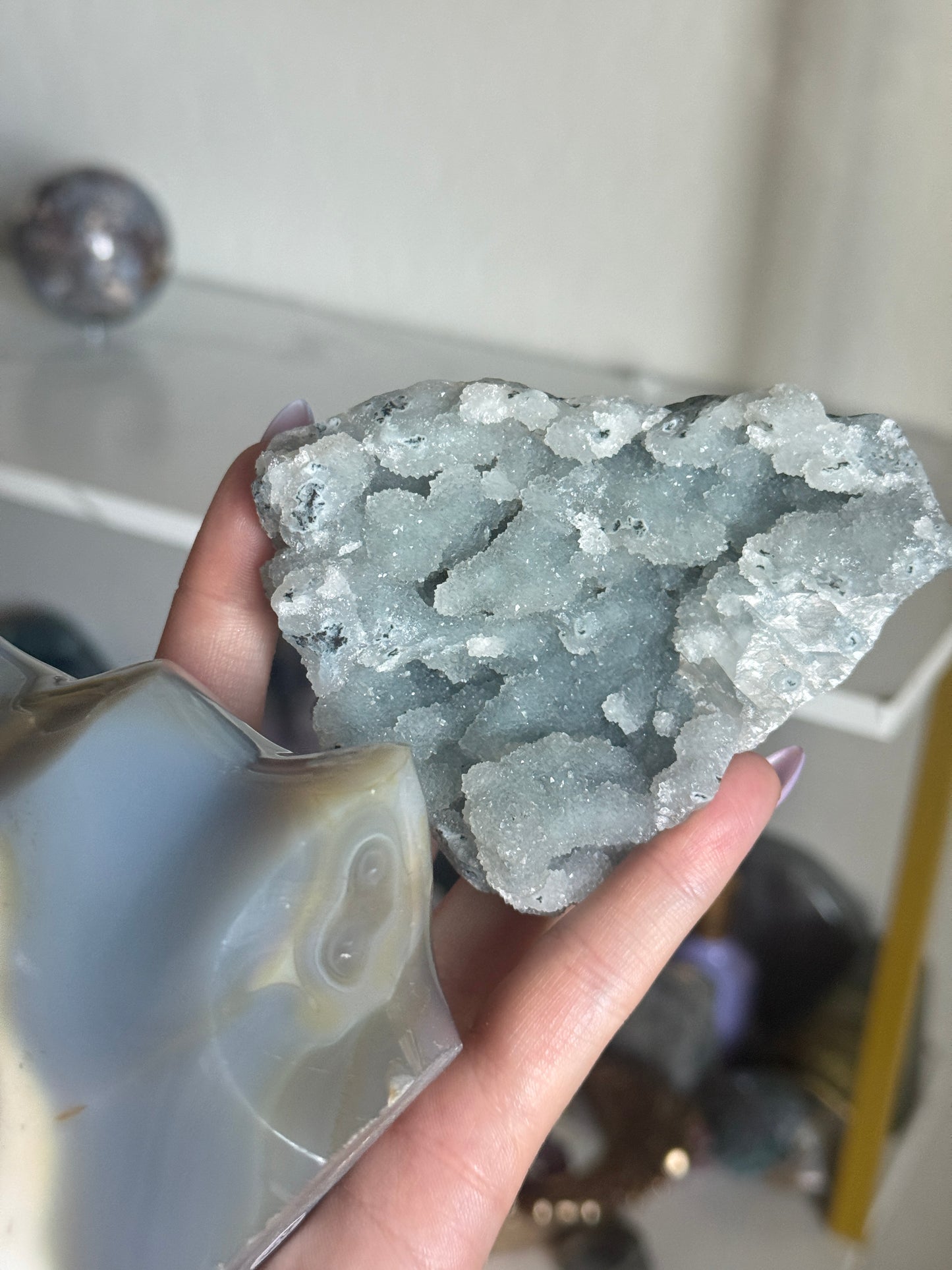 Orca agate flame +grey droozy apothyllite specimen🫶🏻