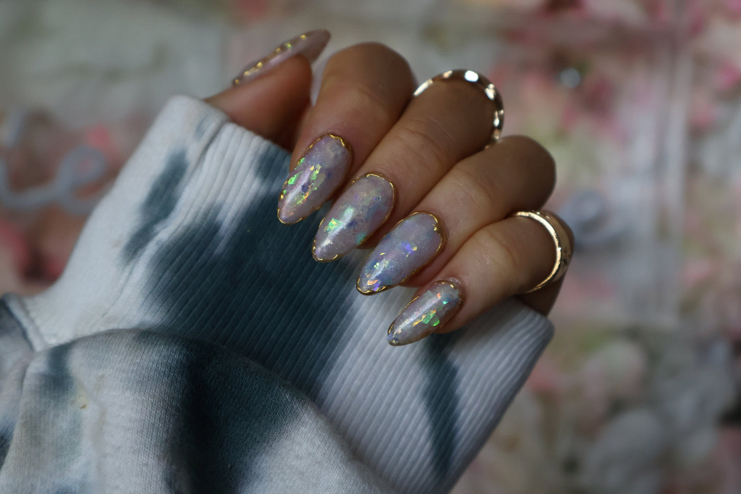 Iridescent Opal Inspired Gold Chrome Resusable Gel Press On Nails